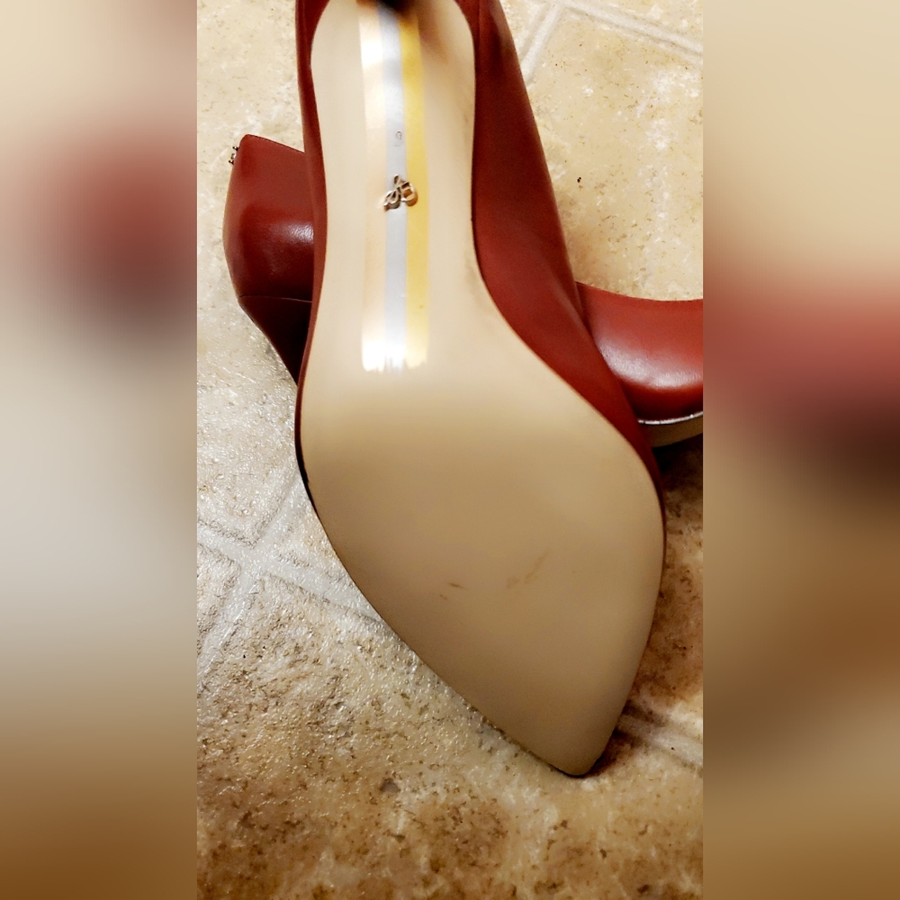 Brown Leather Women's Pumps - Picture 6 of 6